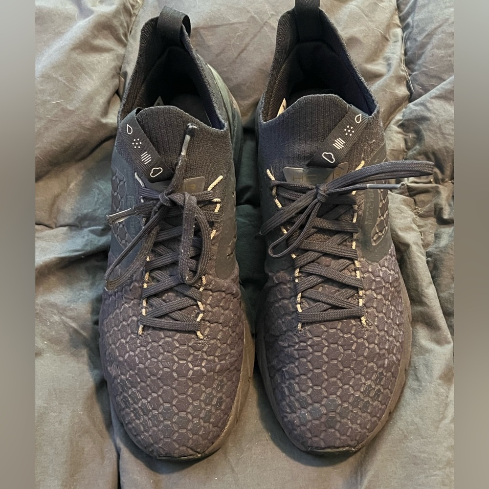 Men's Blackout Purple Hovr Athletic Shoes size 10.5